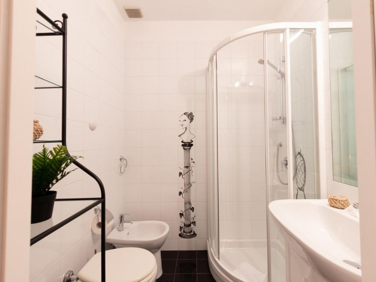 The Best Rent - Lovely One-Bedroom Apartment Near Villa Borghese Rome Bagian luar foto