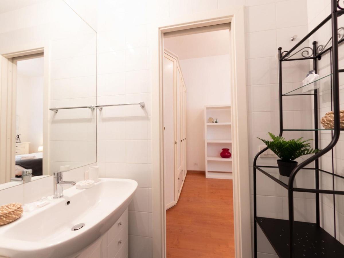 The Best Rent - Lovely One-Bedroom Apartment Near Villa Borghese Rome Bagian luar foto