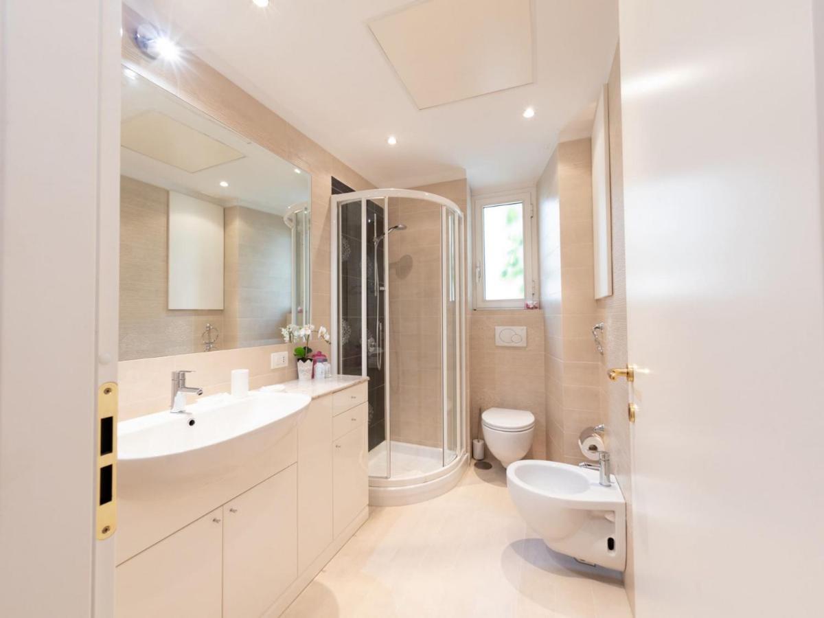 The Best Rent - Lovely One-Bedroom Apartment Near Villa Borghese Rome Bagian luar foto