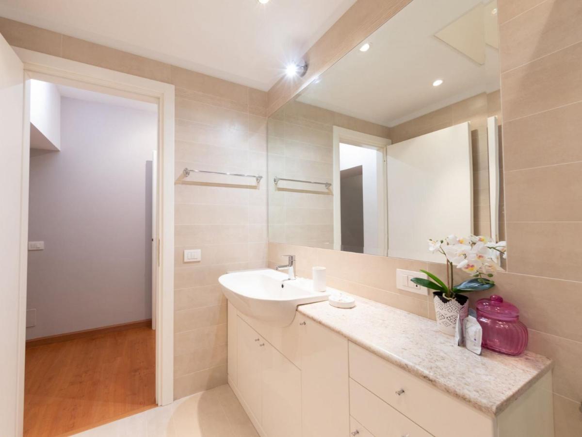 The Best Rent - Lovely One-Bedroom Apartment Near Villa Borghese Rome Bagian luar foto